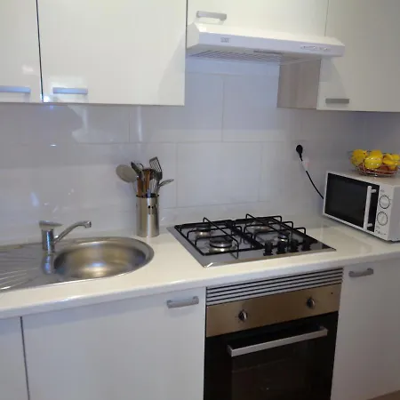 Edificio Apolo 4 Apartment *