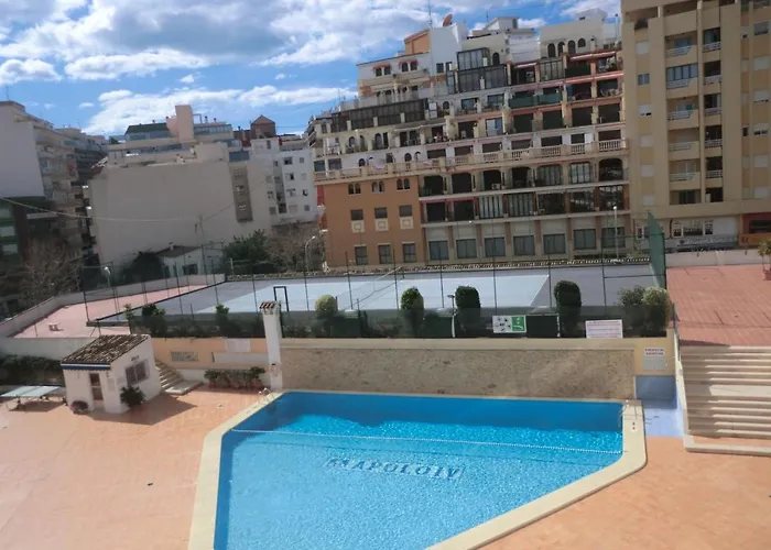 Edificio Apolo 4 * كاليبي